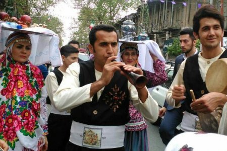 نمایش نابترین سنن ایرانی در جشنواره اقوام نمایش نابترین سنن ایرانی در جشنواره اقوام