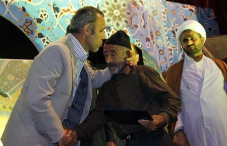 يادواره شهداي حرم و تجليل از خانواده هاي شهيد در نوشهر يادواره شهداي حرم و تجليل از خانواده هاي شهيد در نوشهر